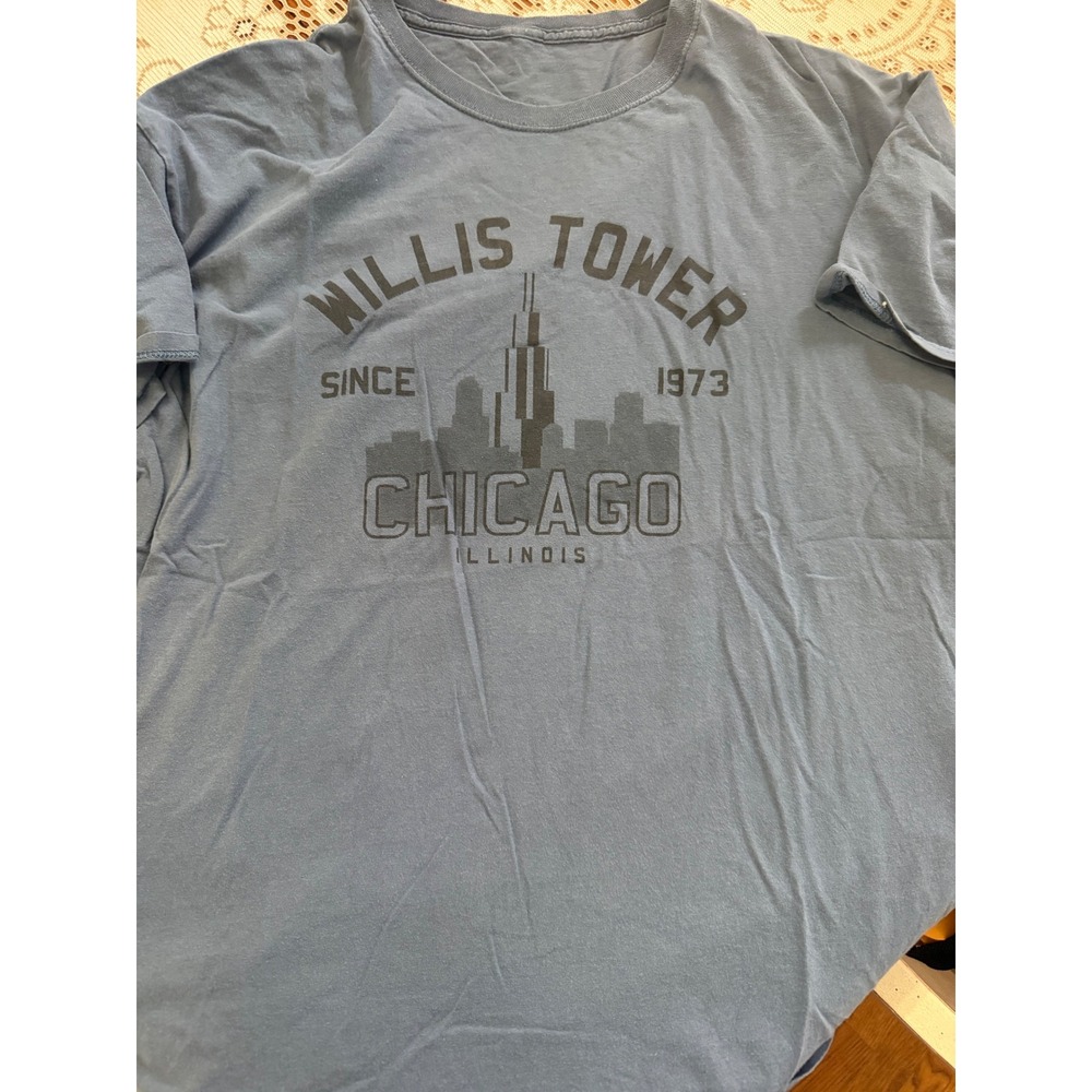 Willis Tower Chicago Illinois Graphic T-Shirt Mens Blue Short Sleeve Skyline Tee